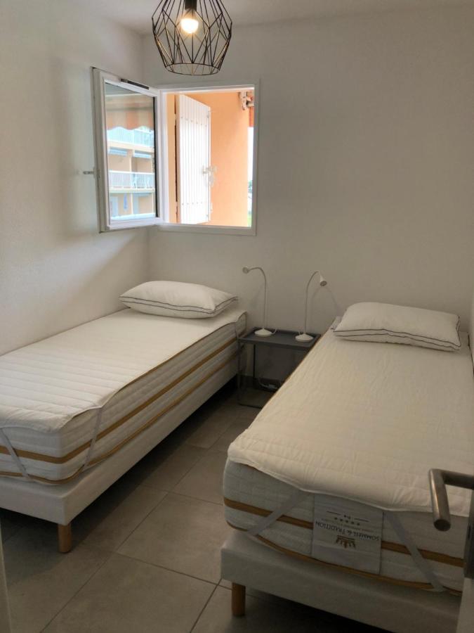 Apartment Newly Renovated Aircond-Wifi-Pool-Sea View-150M To Beaches- سانت أي جولف المظهر الخارجي الصورة